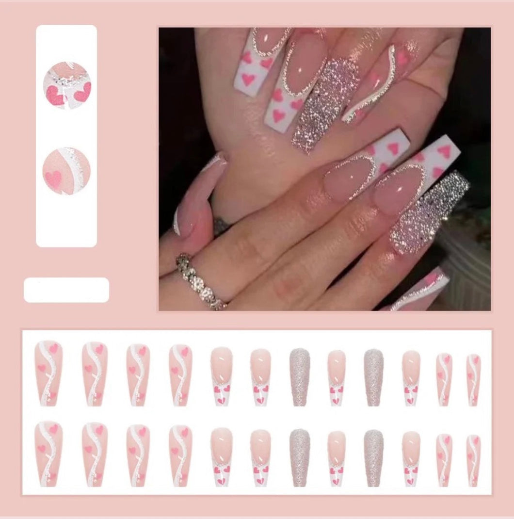 Press On Nails: Millie