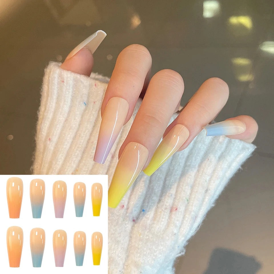 Press On Nails: Multi Ombré Aria