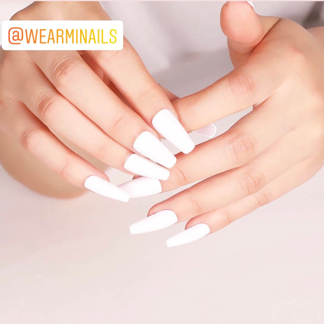 Press On Nails: White Glossy Coffin