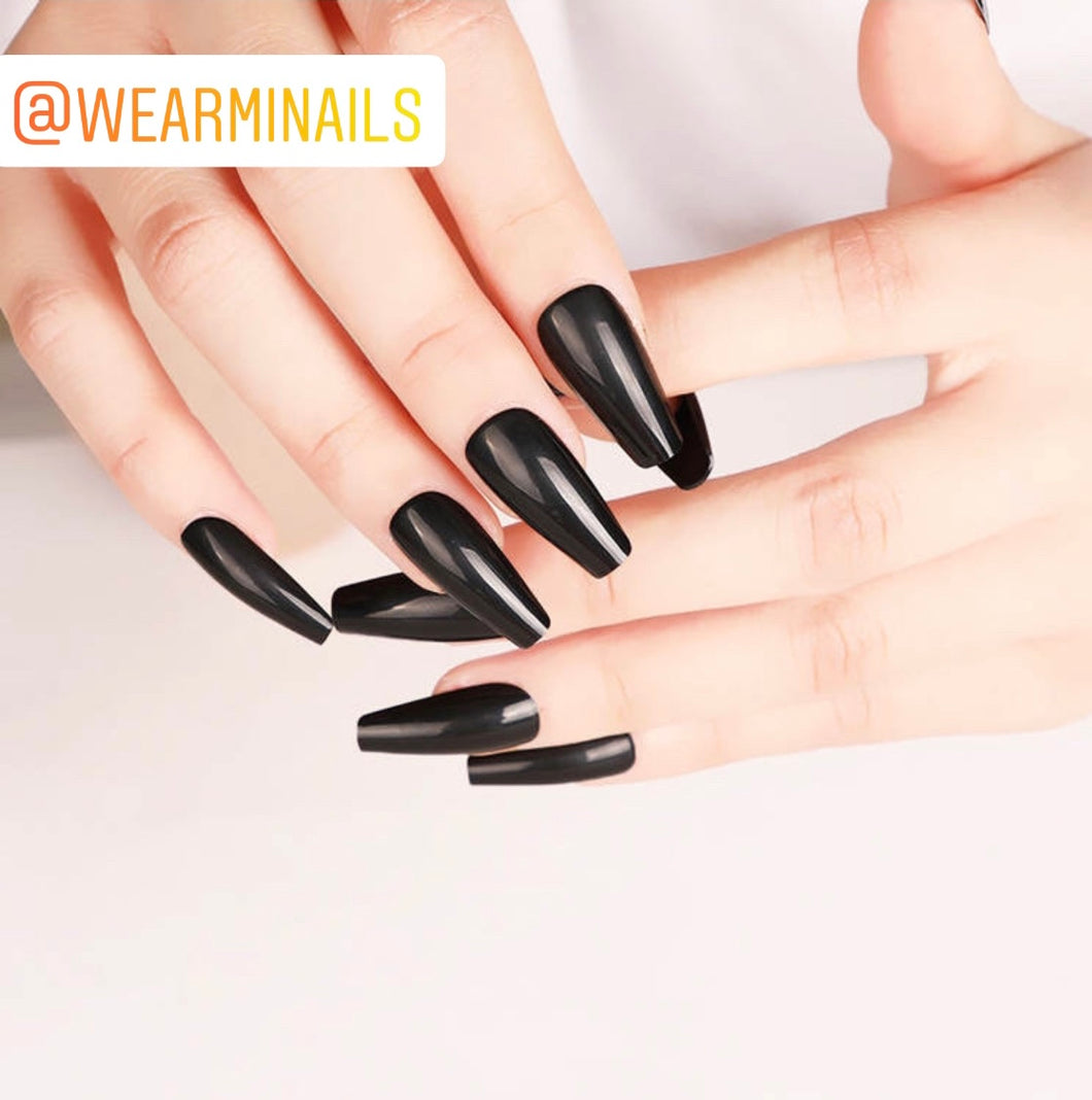 Press On Nails: Black Glossy Coffin